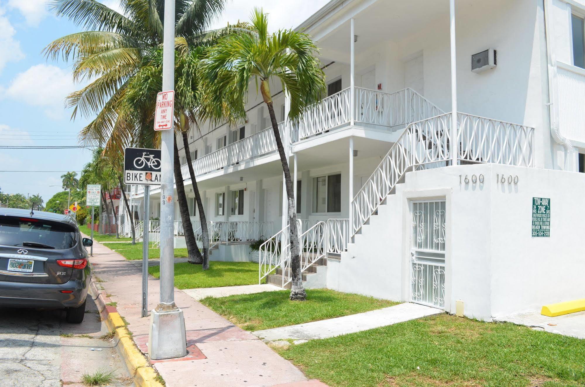 Miami Club Resort Miami Beach Exterior photo